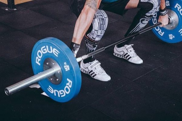 Quel est le matériel sportif le plus adapté à ses objectifs et à son niveau avec un coach sportif à Bordeaux?