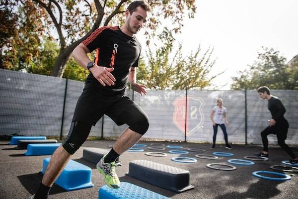 Comment s'habiller pour une séance de coaching sportif en plein air à Bordeaux ?